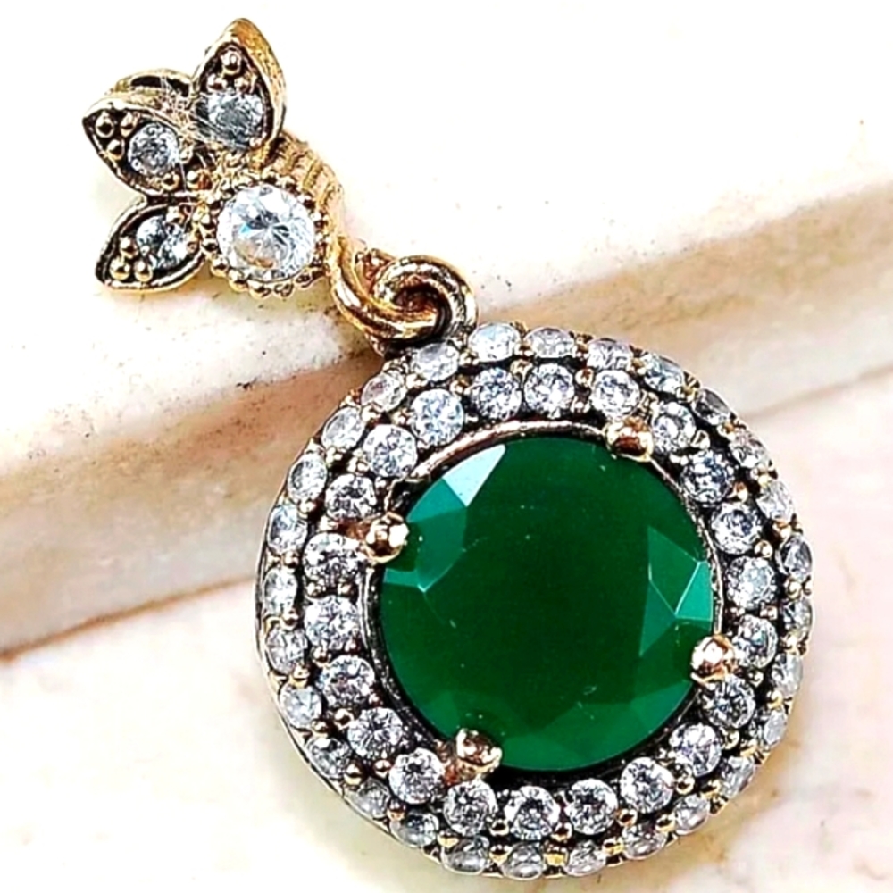 Natural 3 carat Emerald and White Topaz pendant